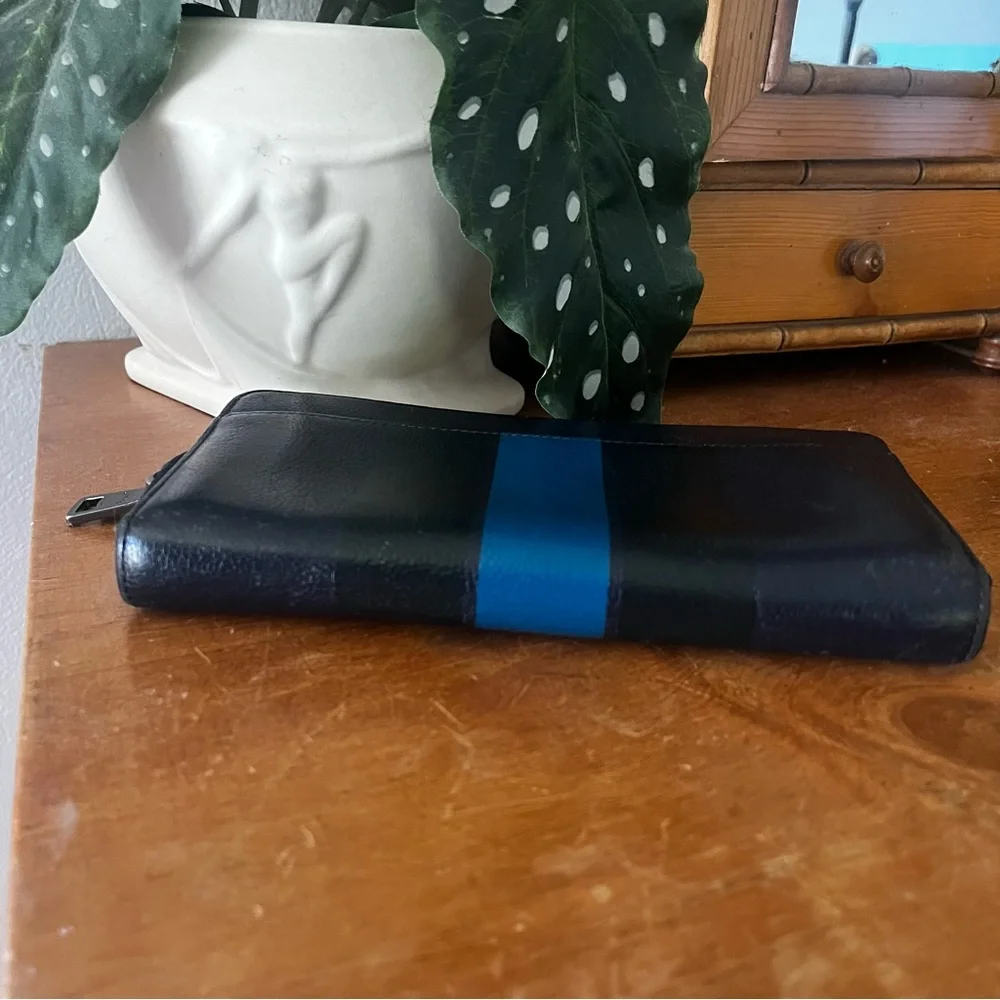 Coach (Vintage?) Zipper Wallet in Navy Blue and Black and Cobalt Blue Stripe